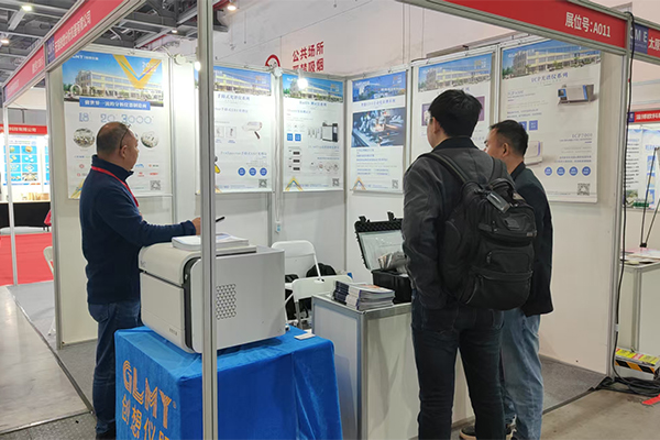 为嘉宾介绍我司优质产品